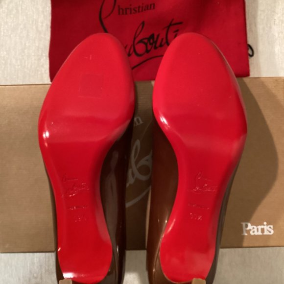 Christian Louboutin women’s simple pump - Picture 5 of 5